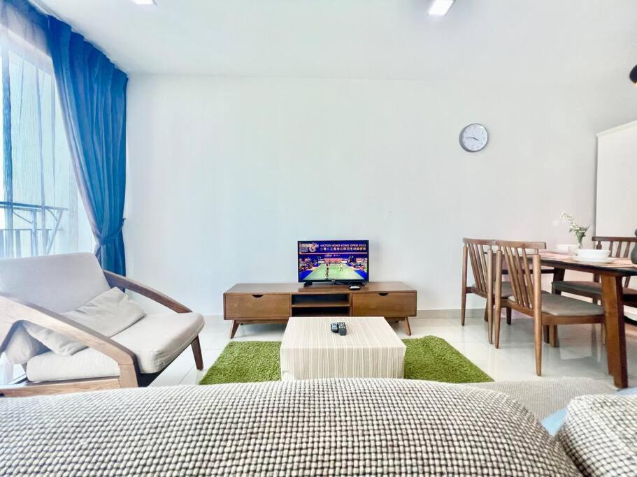 T3 1-10 Pax Trefoil 2Room Setia Alam Cozy Home Wifi Tv Extérieur photo