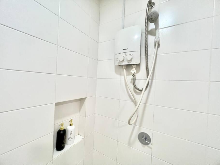 T3 1-10 Pax Trefoil 2Room Setia Alam Cozy Home Wifi Tv Extérieur photo